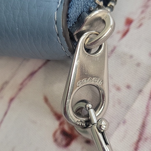 Coach Blue Pebbled Leather Zip Wallet Wristlet - Picture 9 of 10